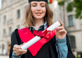 Scholarships for college freshmen