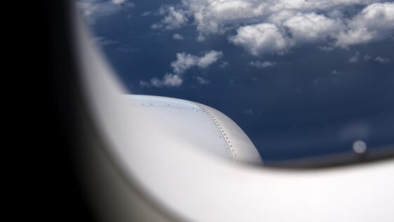 U.S. Government Shutdown Leads to Record Flight Delays as Air Traffic Controllers Work Unpaid