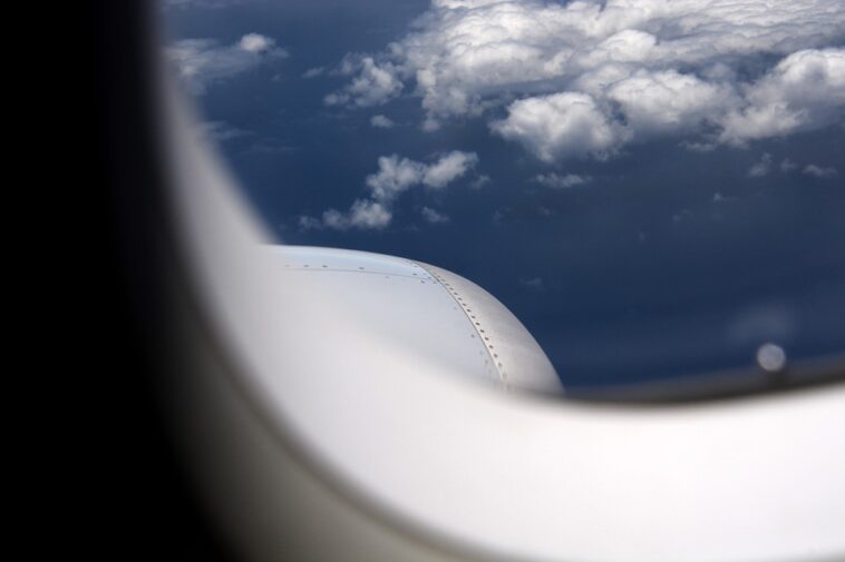 U.S. Government Shutdown Leads to Record Flight Delays as Air Traffic Controllers Work Unpaid