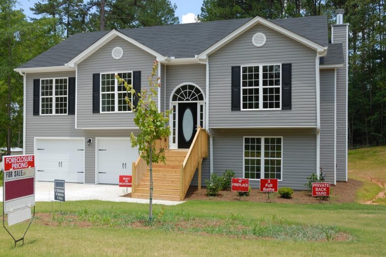 Recent Developments in U.S. Mortgage Rates and Home Sales: