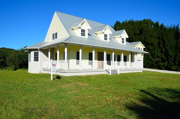 Mortgage Rates Dip This Week: What It Means for Homebuyers in 2023