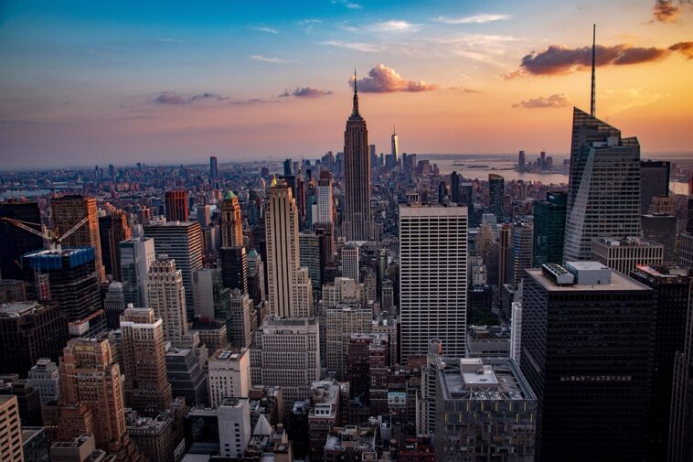 Record Low Mortgage Rates: What’s Next for Homebuyers in 2023?